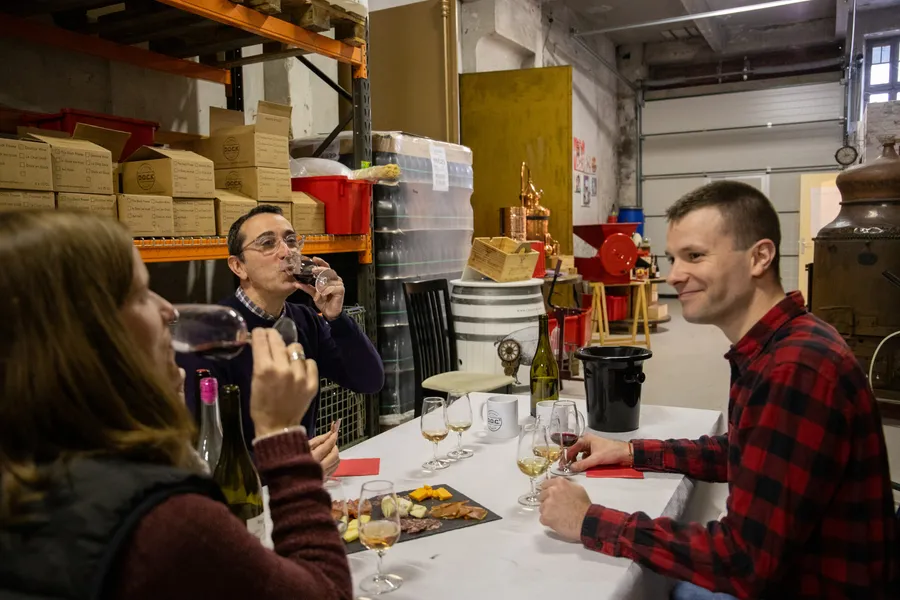 Visitez et dégustez du vin dans un chai urbain - Image n°1 - Wecandoo
