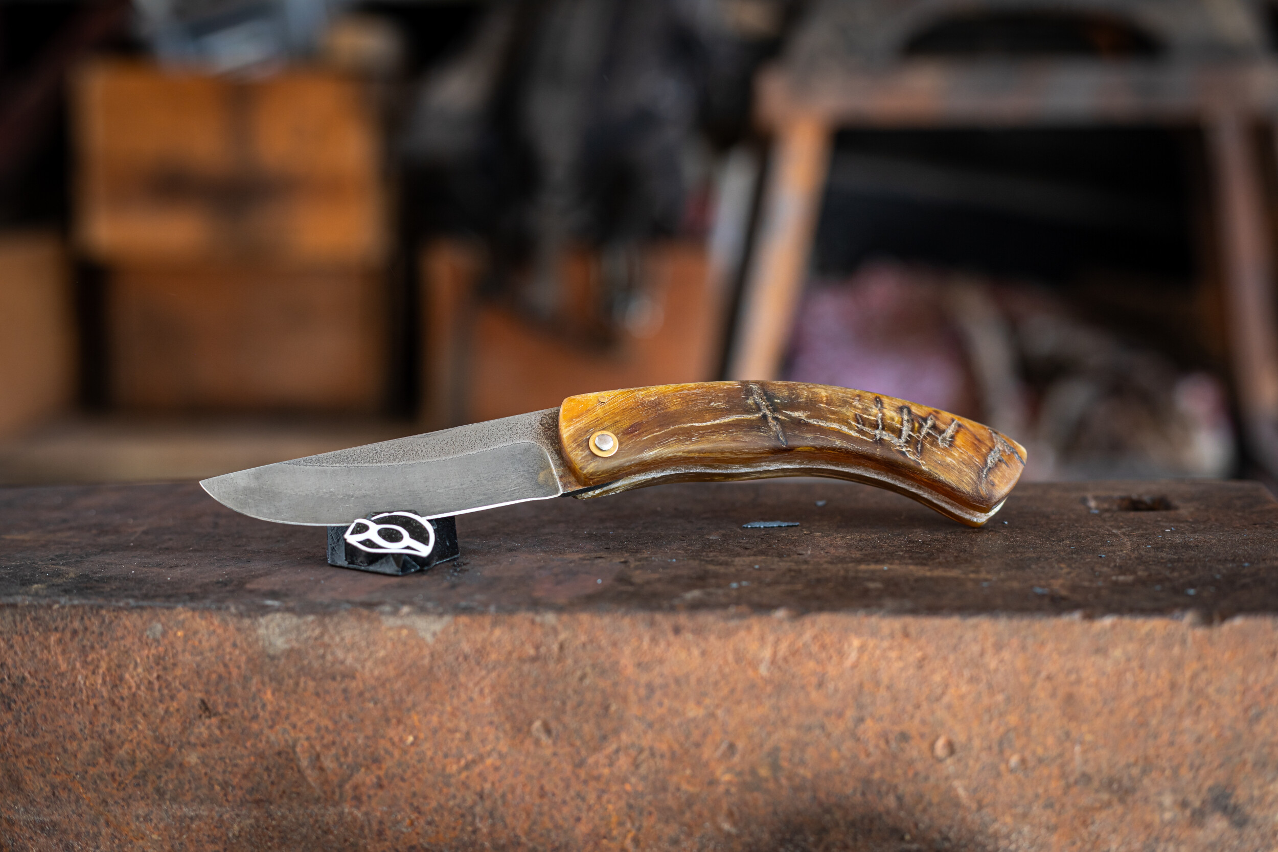 Fabriquez votre couteau pliant sur un jour