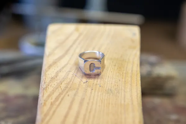 Fabriquez votre anneau ou votre chevalière en argent avec Fabrice - Image n°4 - Wecandoo