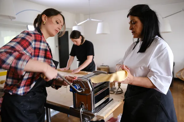 Préparez vos pâtes au rouleau traditionnel - Image n°4 - Wecandoo