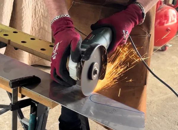 Fabriquez votre couteau à huîtres sur une journée avec Alexandre - Image n°2 - Wecandoo