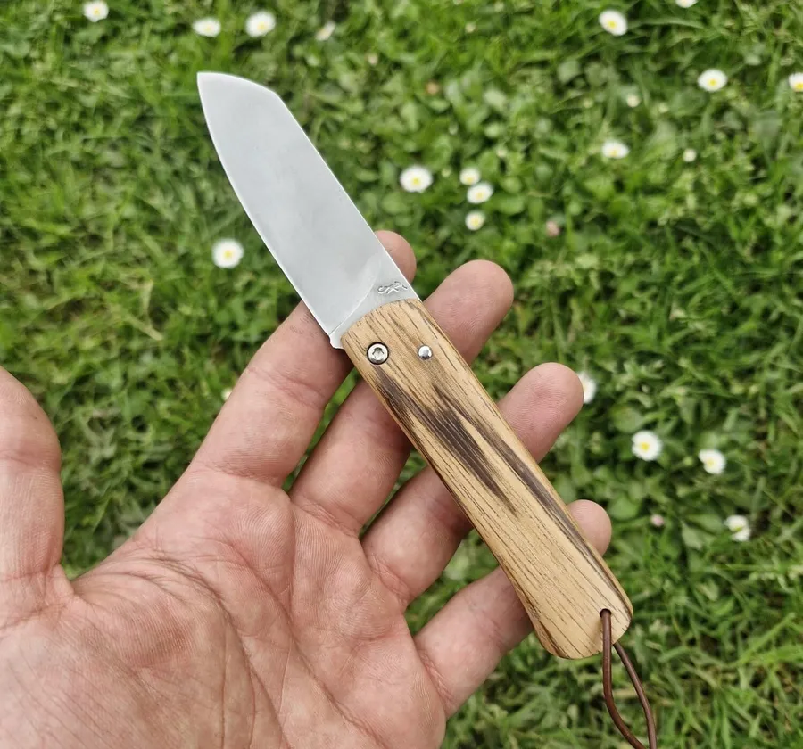 Fabriquez votre couteau pliant sur une journée avec Alexandre - Image n°1 - Wecandoo