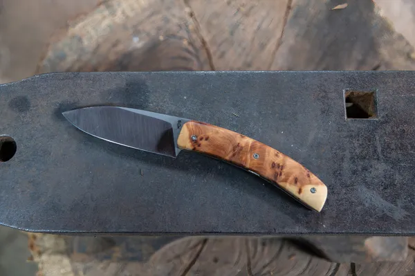 Créez vos couteaux pliants personnalisés en duo sur deux jours avec Alexis - Image n°2 - Wecandoo