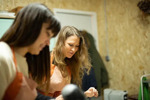 Réalisez vos créations en céramique au tour sur 2 jours avec Anne-Hélène - Image n°3 - Wecandoo