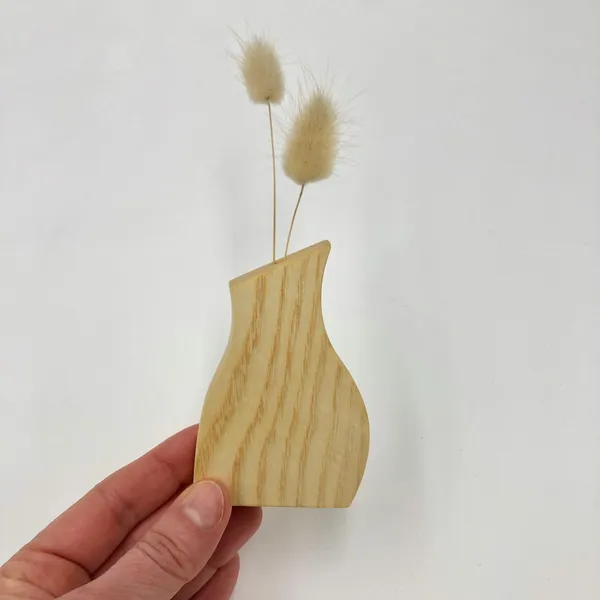 Créez votre vase en bois pour fleurs séchées avec Claire - Image n°4 - Wecandoo