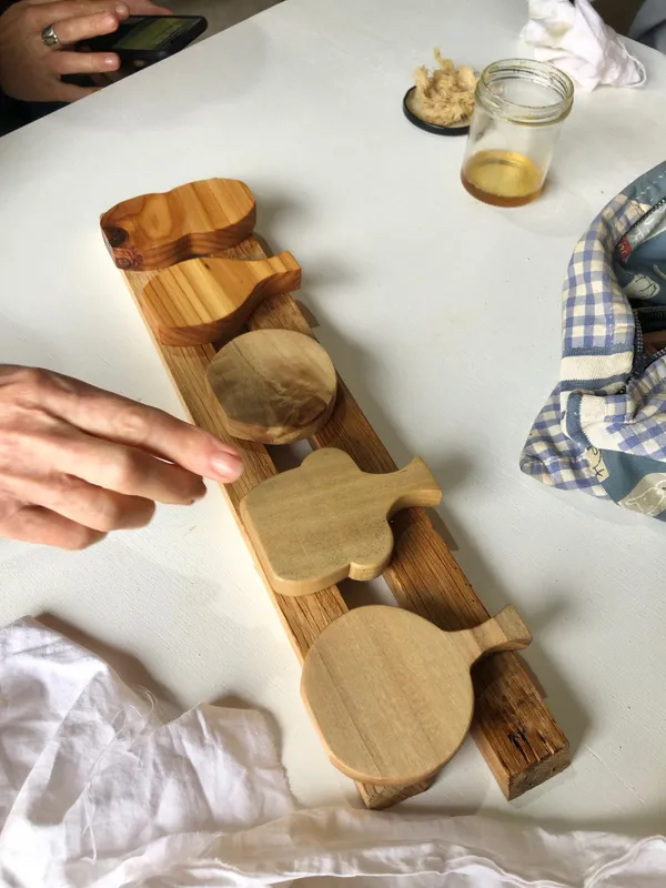 Créez votre vase en bois pour fleurs séchées avec Claire - Image n°2 - Wecandoo