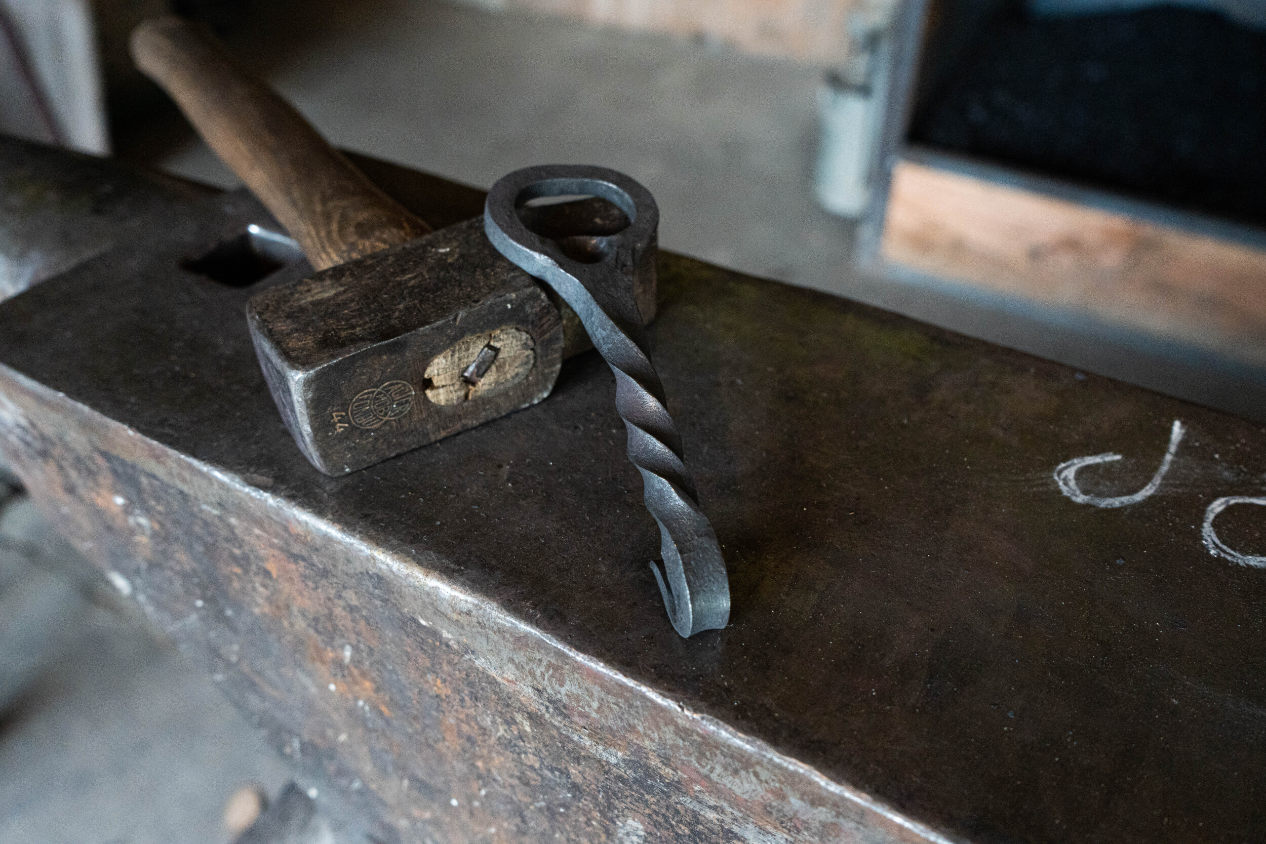 Forgez votre décapsuleur à la forge traditionnelle