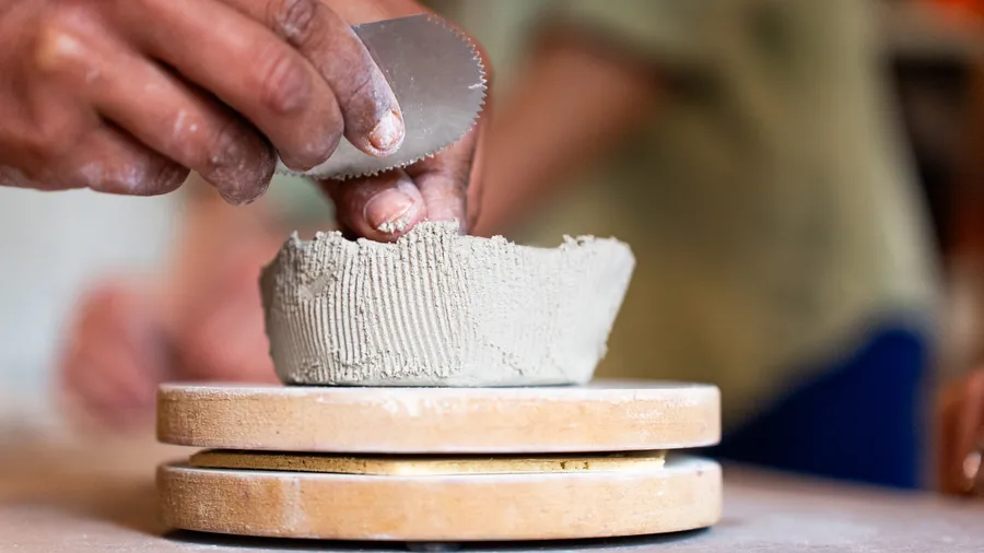 Initiez-vous à la porcelaine avec Guylène - Image n°1 - Wecandoo