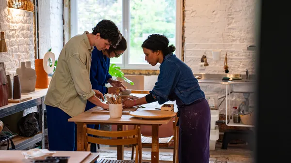 Initiez-vous à la porcelaine avec Guylène - Image n°3 - Wecandoo