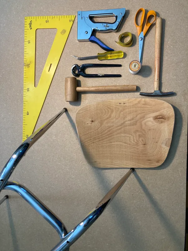 Tapissez votre chaise vintage - Image n°3 - Wecandoo