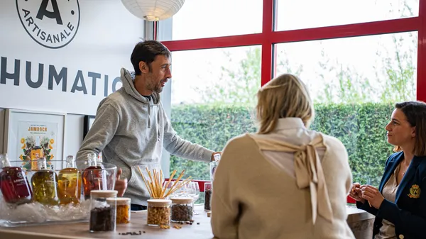 Dégustez des rhums arrangés avec Thierry et Clémence - Image n°2 - Wecandoo