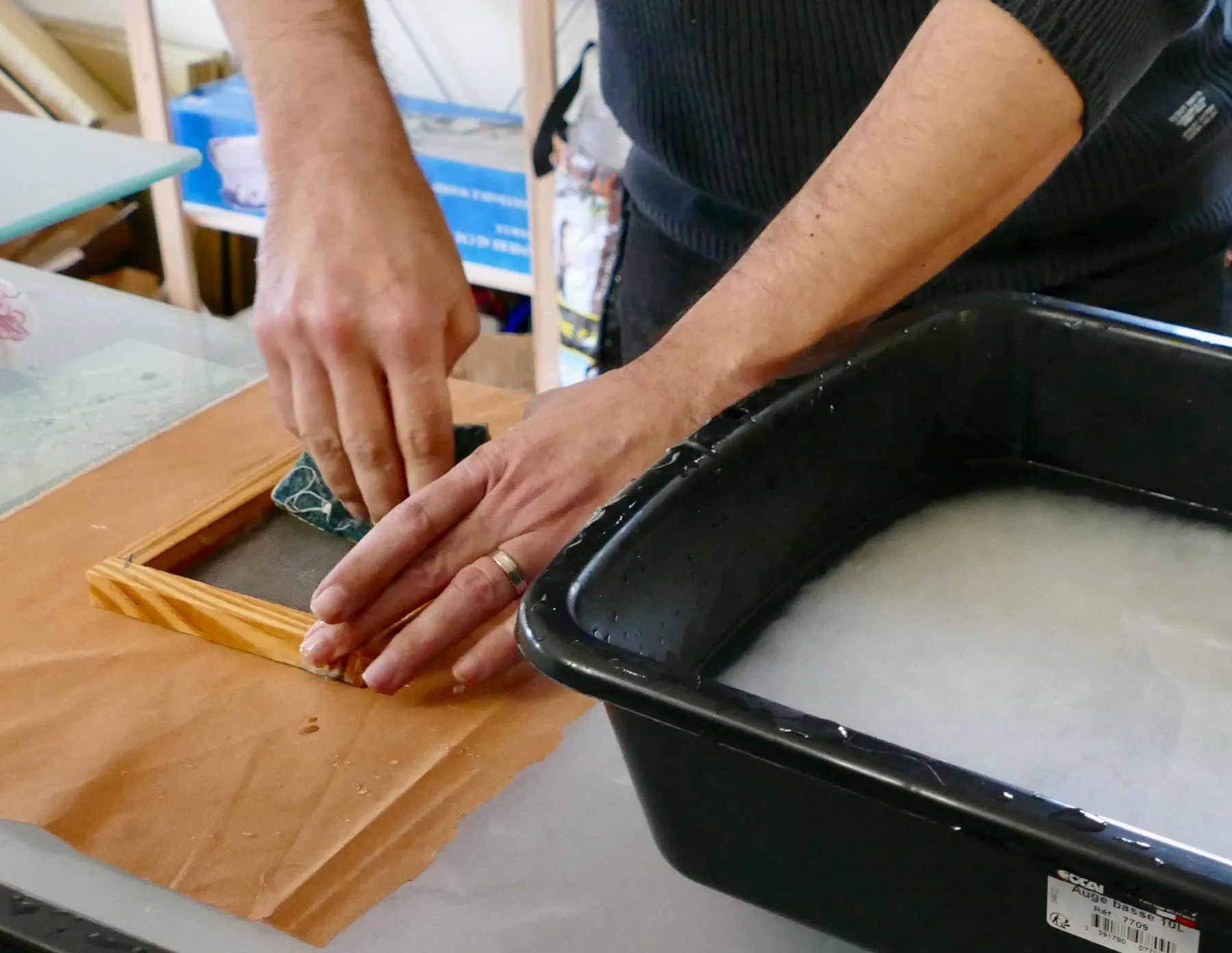 Découvrez la création de papier artisanal avec Stéphanie - Afbeelding nr. 3 - Wecandoo