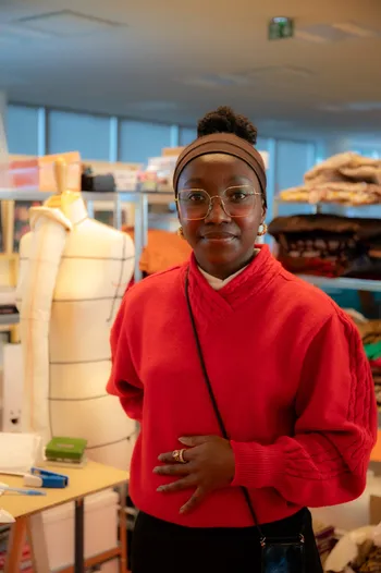 Esther : Styliste à Paris