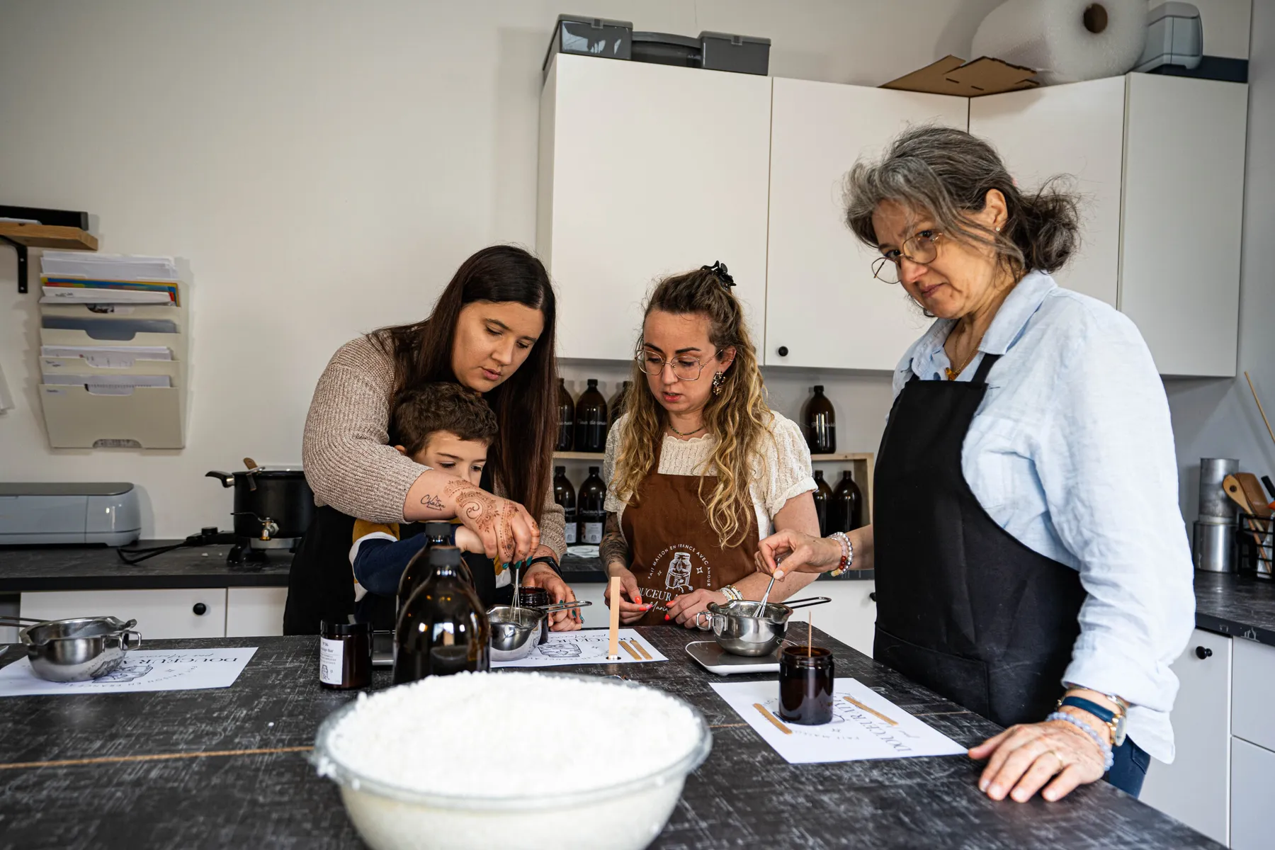 Réalisez votre bougie naturelle avec Marine - Afbeelding nr. 3 - Wecandoo