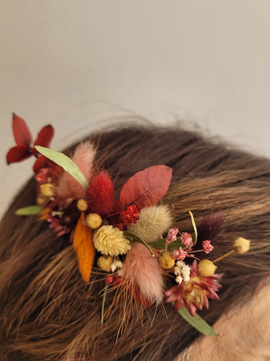 Venez réaliser un accessoire de coiffure végétalisé avec Sophie et Maëva - Image n°1 - Wecandoo