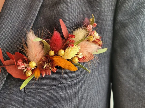 Venez réaliser un accessoire de coiffure végétalisé avec Sophie et Maëva - Image n°3 - Wecandoo