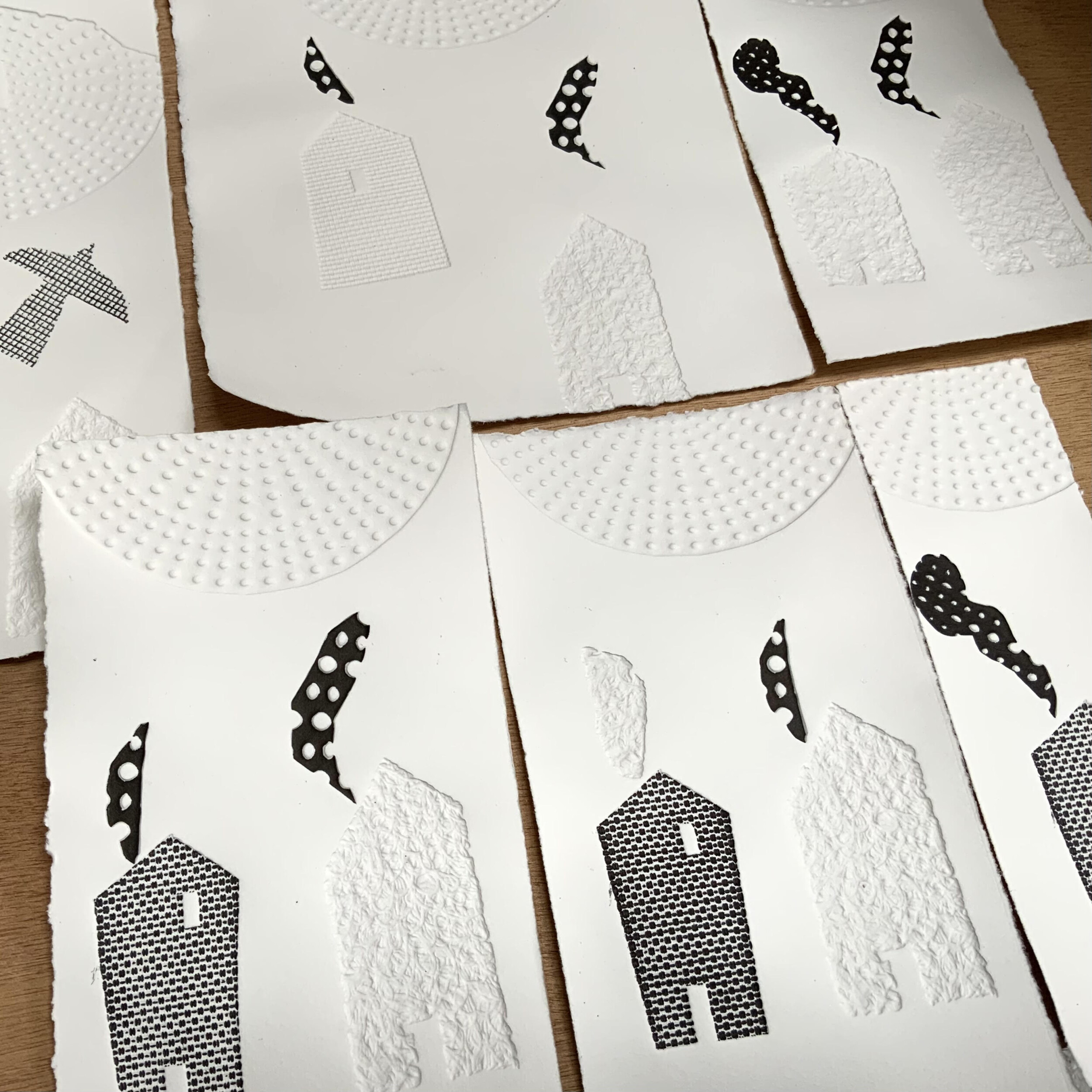 Pressez votre papier en relief personnalisé