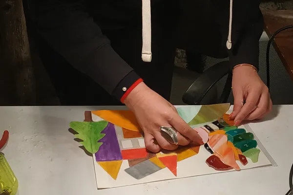 Découvrez le vitrail en duo avec votre enfant avec Christine - Image n°2 - Wecandoo