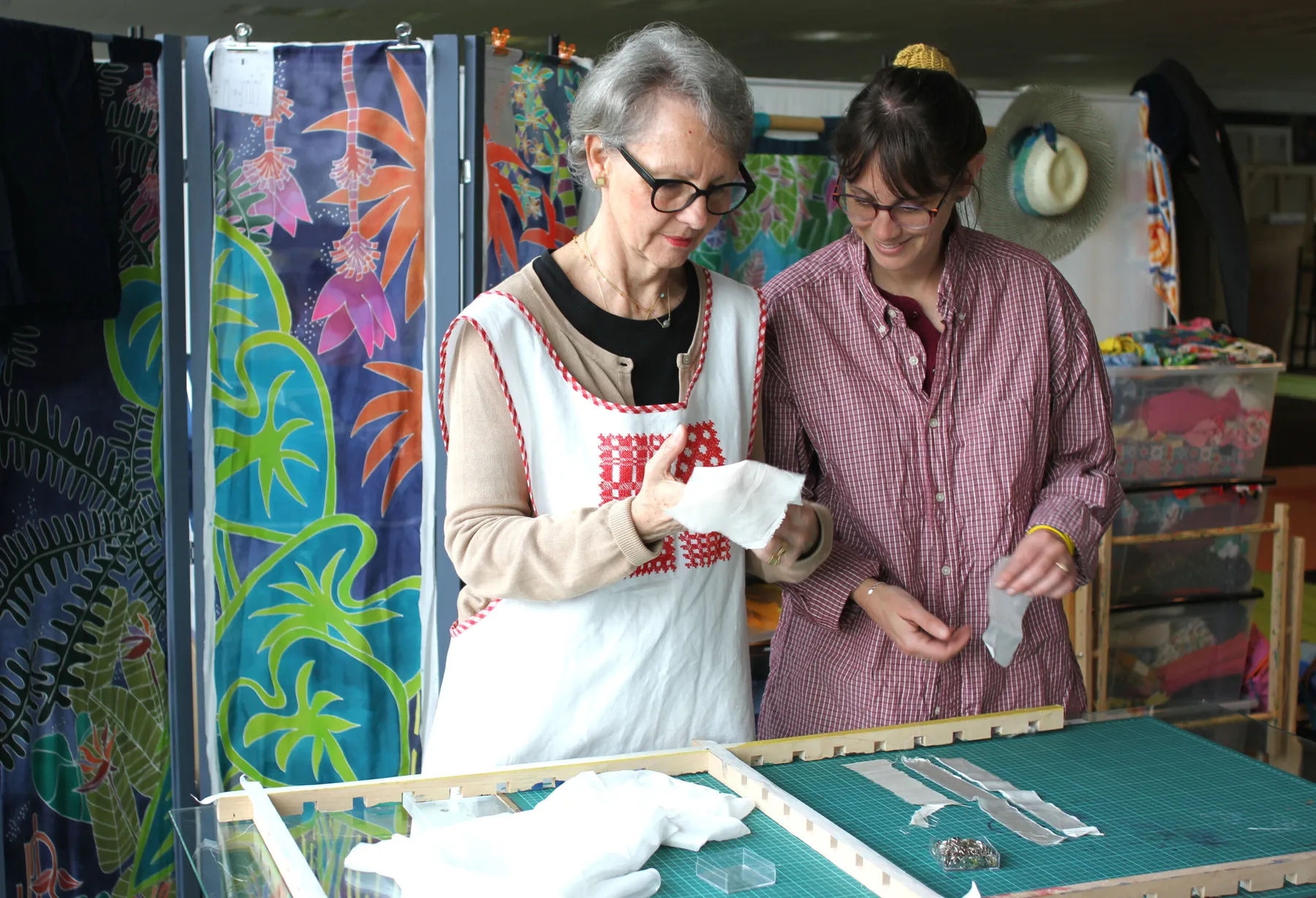 Initiez-vous à la peinture sur soie avec Adeline - Afbeelding nr. 5 - Wecandoo