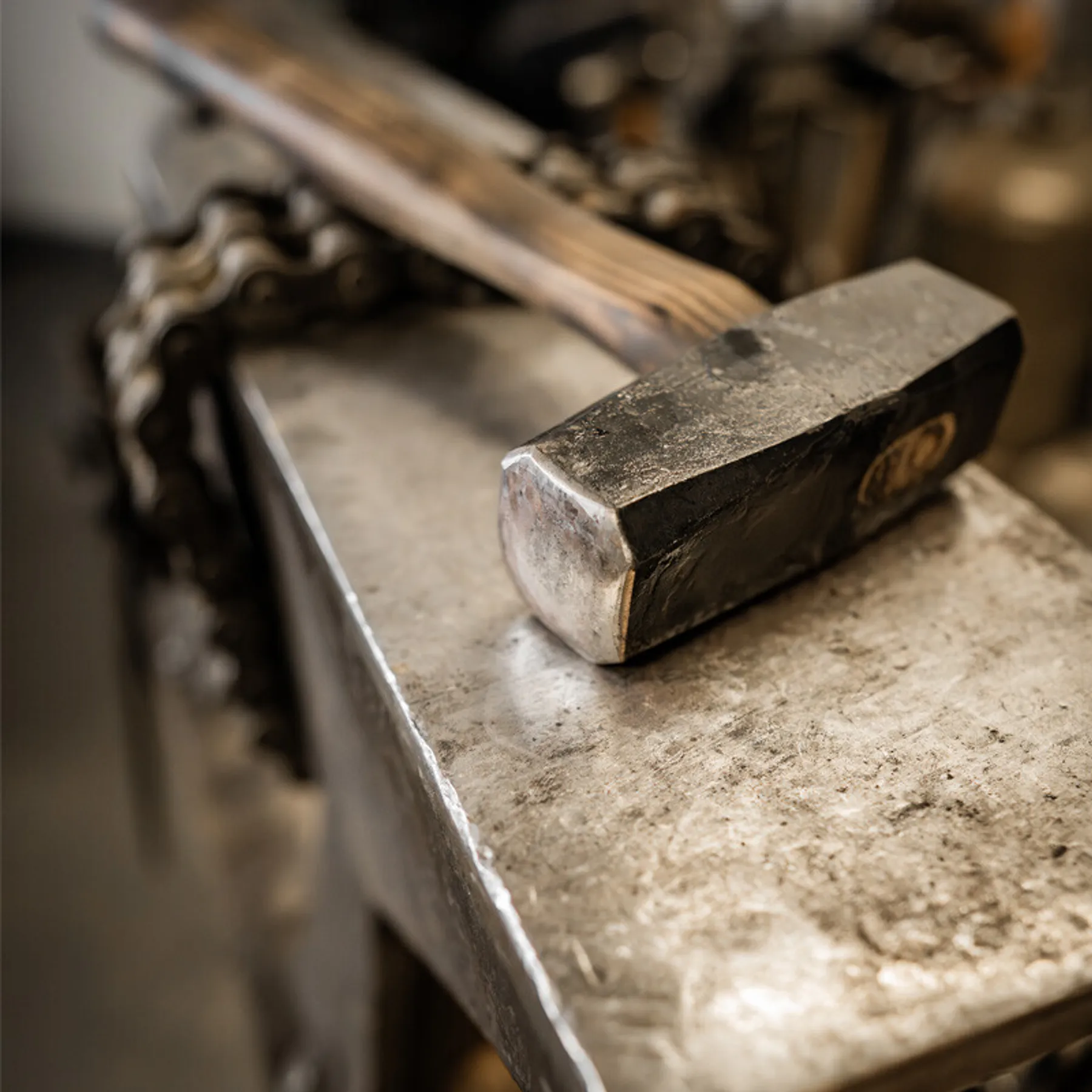 Fabriquez de A à Z votre couteau forgé et son manche tressé sur une journée avec Nicolas - Image n°4 - Wecandoo