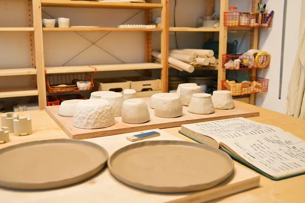 Create your own stoneware nesting plates - Afbeelding nr. 3 - Wecandoo