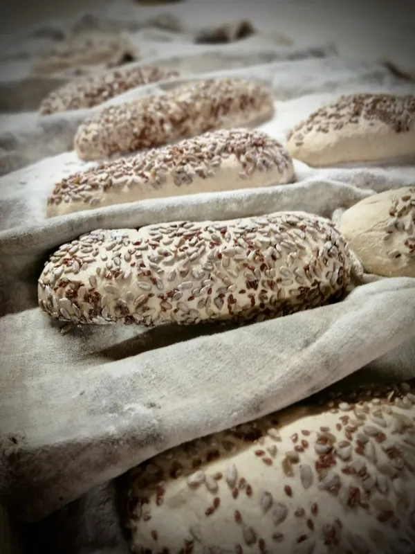 Découvrez les secrets de fabrication d'un pain au levain sur une journée avec le collectif « Ferme de Chalonne » - Image n°3 - Wecandoo