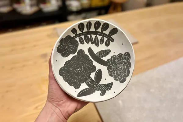 Design and decorate your porcelain and stoneware objects with Anna - Image n°3 - Wecandoo