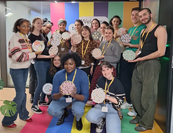 Rassemblez votre équipe et créez votre œuvre en mosaïque avec Delphine - Afbeelding nr. 2 - Wecandoo