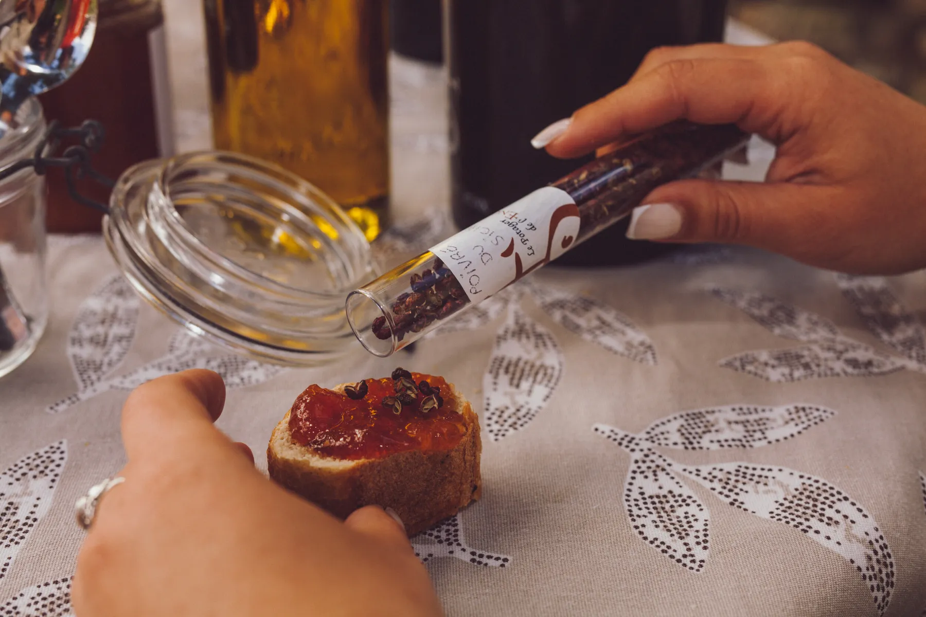 Visitez un domaine viticole et dégustez des vins avec Agathe - Image n°3 - Wecandoo