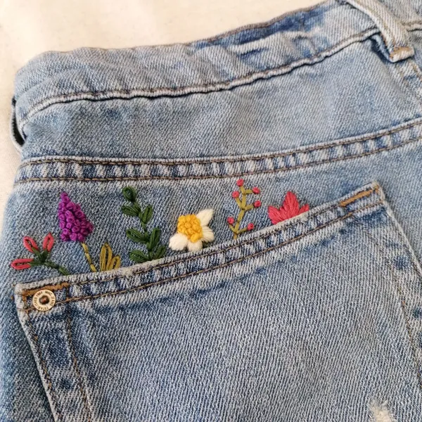 Brodez votre vêtement en jean avec Viviana - Afbeelding nr. 5 - Wecandoo