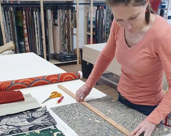 Transformez une caisse de vin en un pouf unique - Afbeelding nr. 3 - Wecandoo