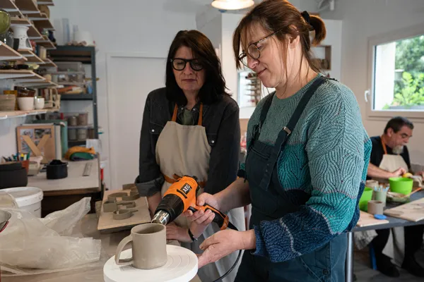 Modelez et décorez votre mug avec Véronique - Image n°2 - Wecandoo