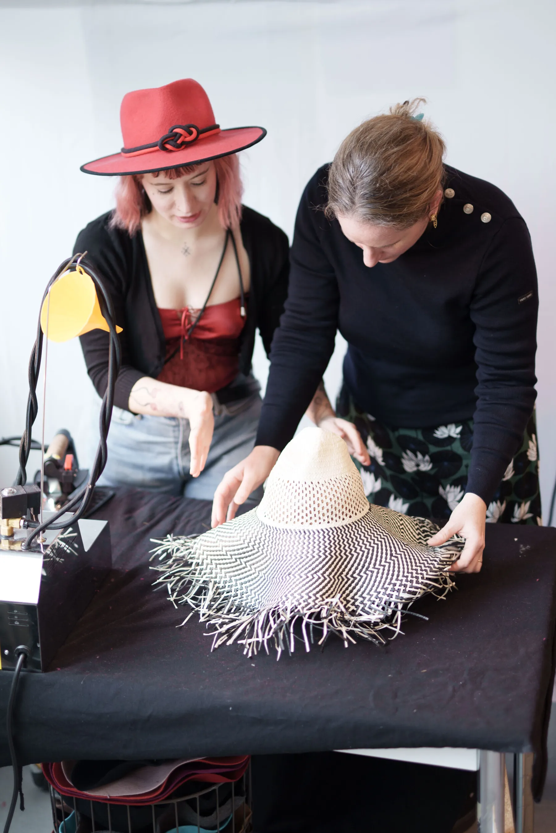 Créez votre chapeau de paille avec Maud - Afbeelding nr. 1 - Wecandoo