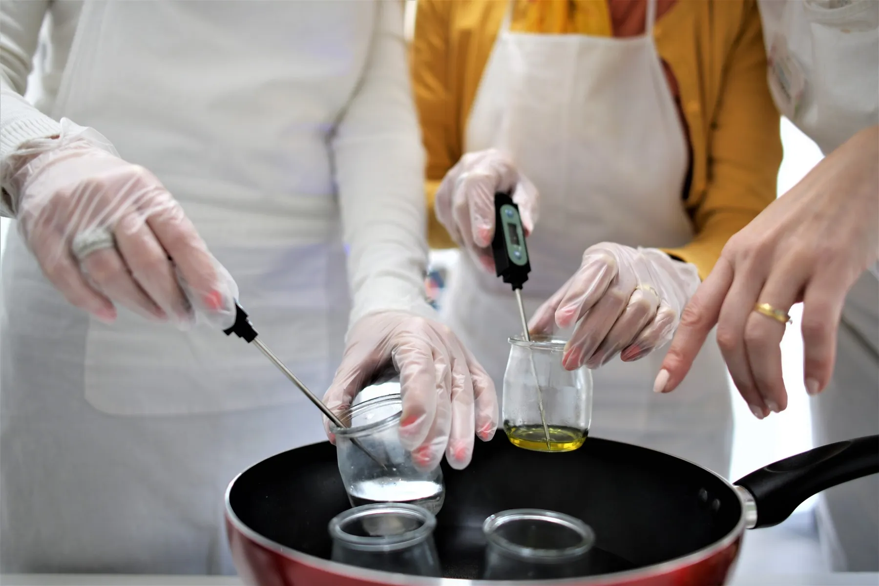 Créez votre parfum dans votre lieu avec Magali - Image n°1 - Wecandoo