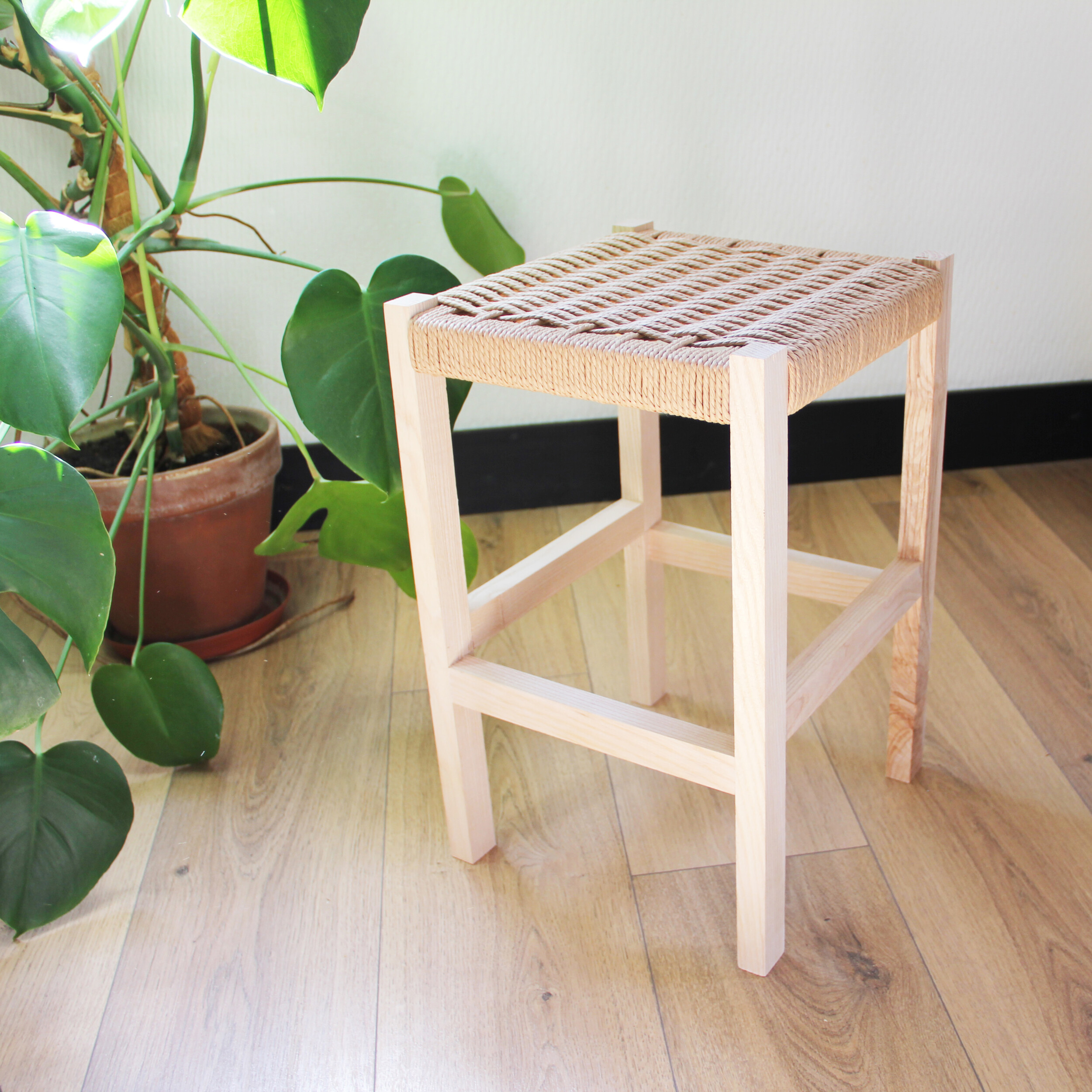 Wecandoo - Fabriquez votre tabouret tressé - Afbeelding nr. 1