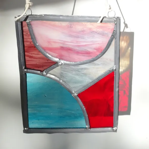 Initiez-vous au vitrail Tiffany ou traditionnel avec Carol - Image n°5 - Wecandoo