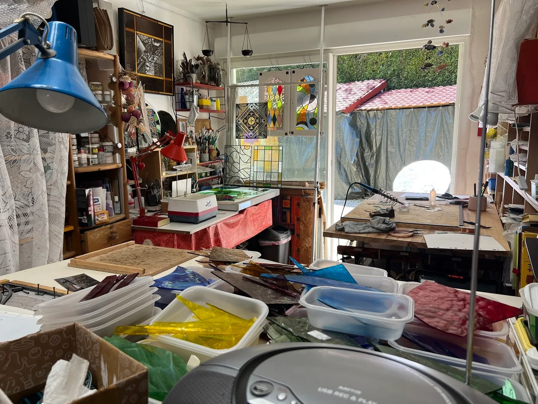 Initiez-vous au vitrail Tiffany ou traditionnel avec Carol - Image n°4 - Wecandoo