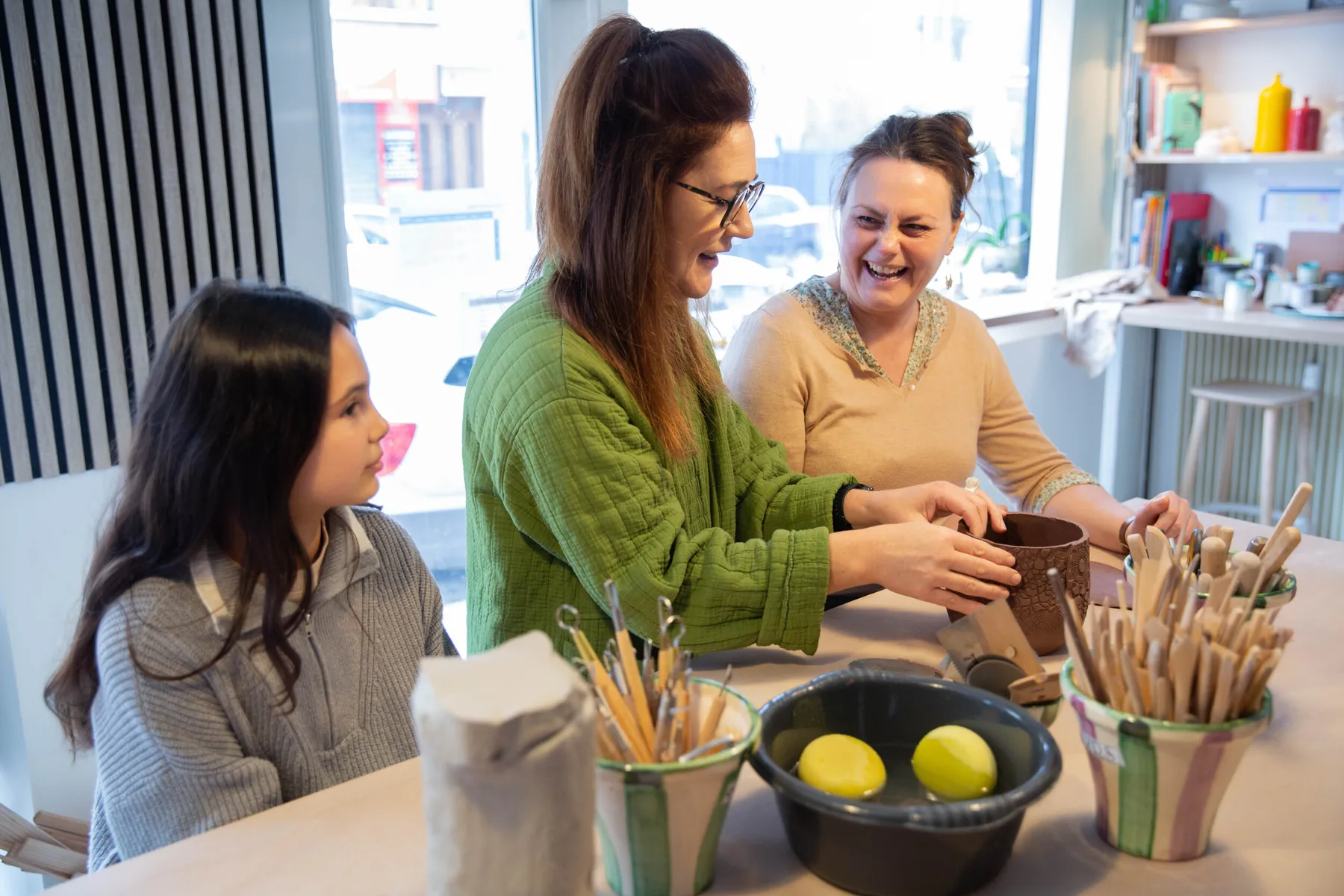 Initiez-vous au modelage en famille avec Paula - Image n°2 - Wecandoo