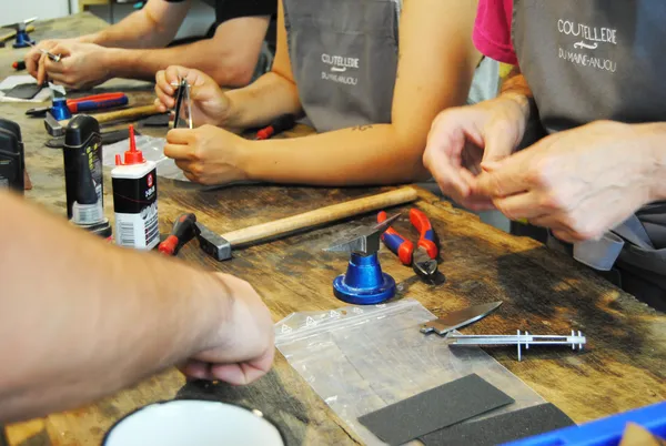 Assemblez et façonnez votre couteau pliant l'Anjou avec Antoine et son équipe - Image n°4 - Wecandoo