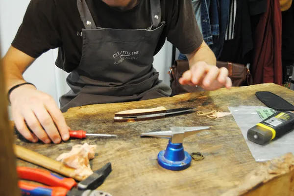 Façonnez votre couteau pliant l'Anjou avec Antoine et son équipe - Image n°3 - Wecandoo