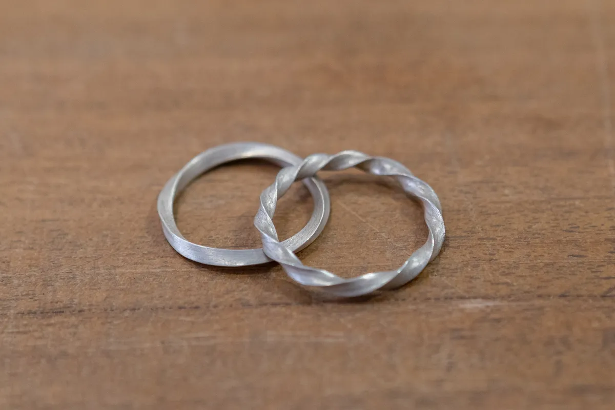 Créez votre bague à partir d'un lingot d'argent