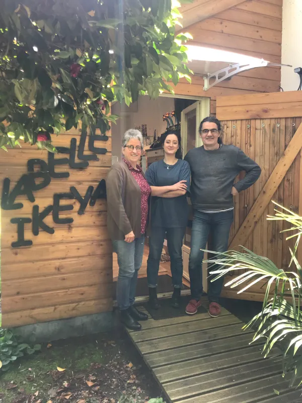 Créez votre bijou en perles de verre avec Pascal - Image n°2 - Wecandoo