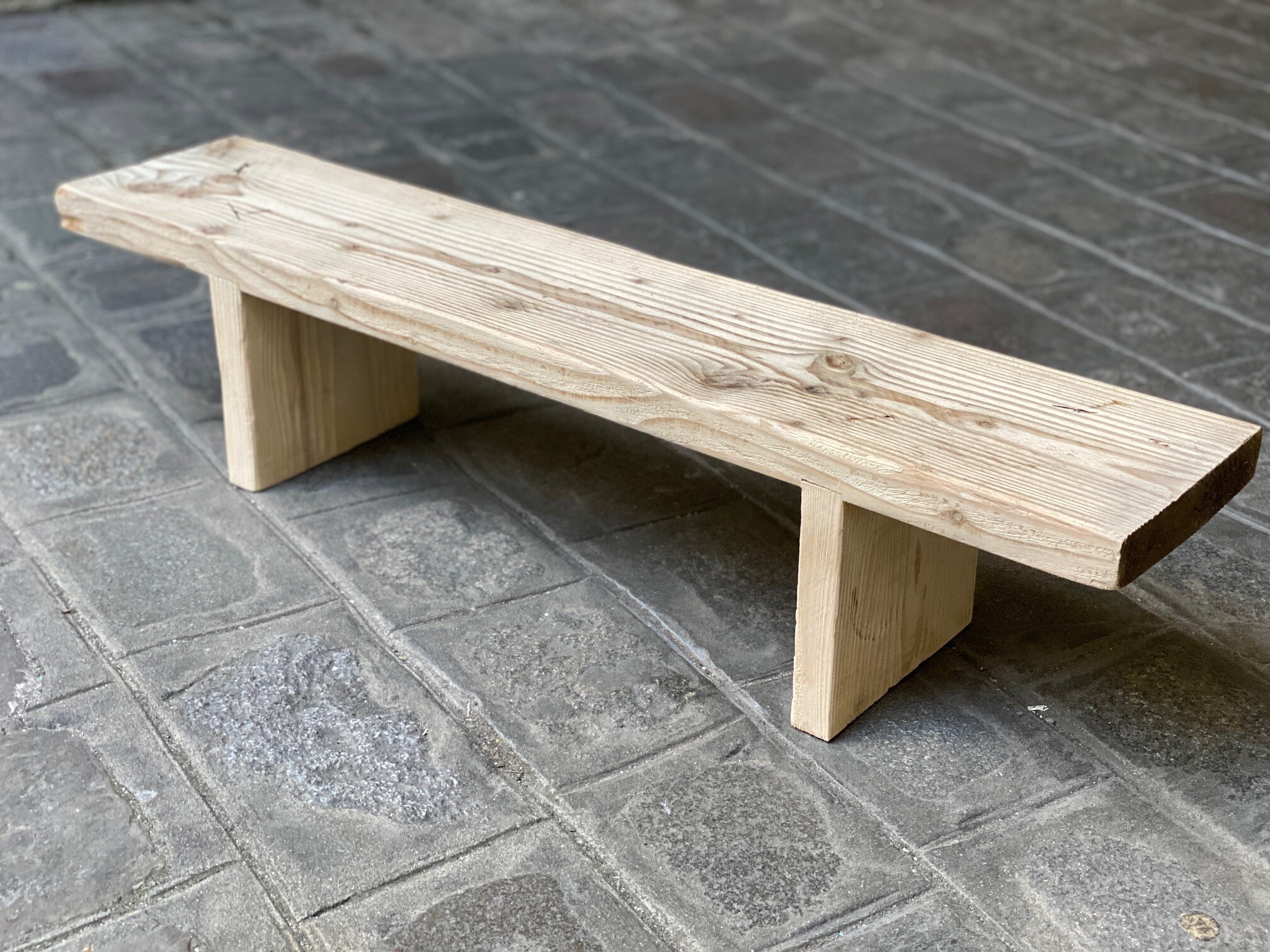 Créez votre petit banc bas en bois