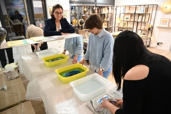 Créez votre cyanotype avec Delphine - Afbeelding nr. 3 - Wecandoo