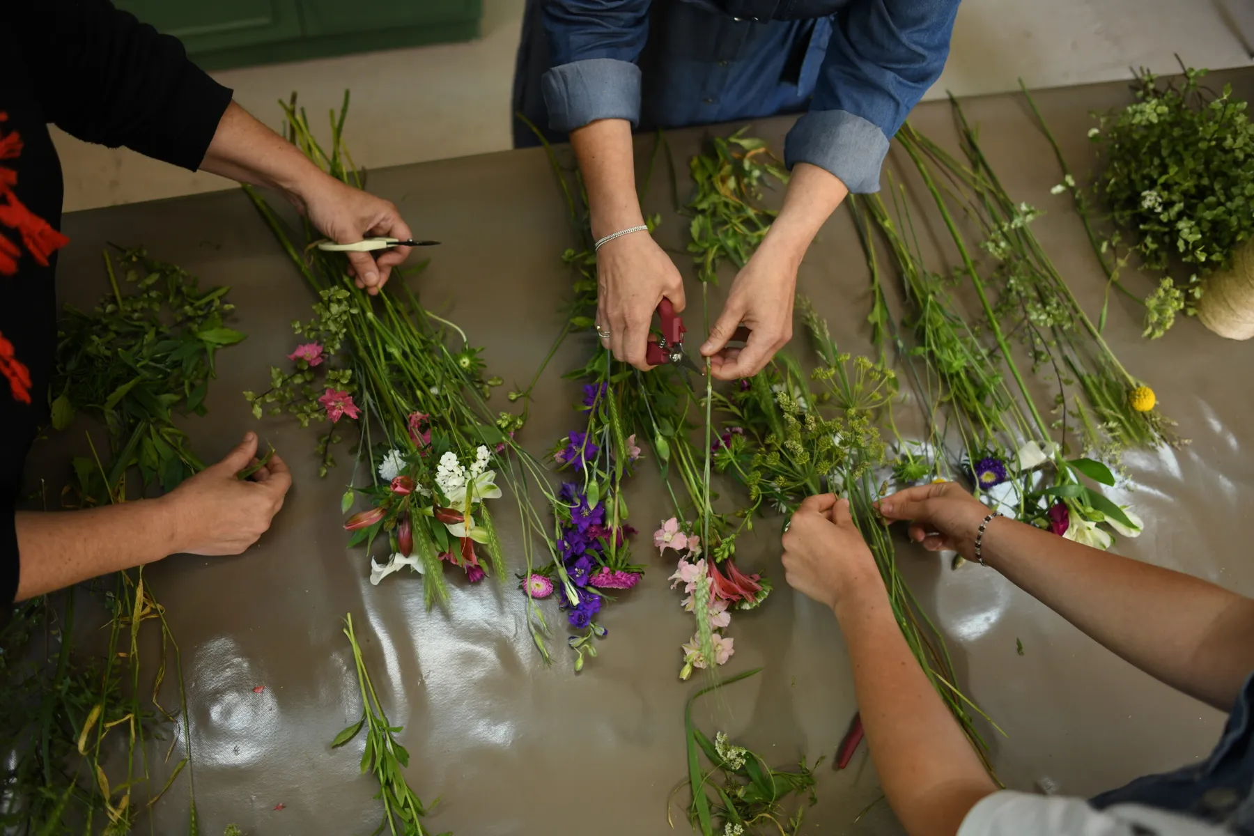 Composez votre bouquet de fleurs fraîches locales avec Laurence - Image n°4 - Wecandoo