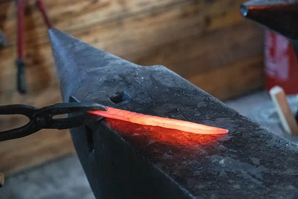 Réalisez votre couteau full steel et son étui en cuir avec Nicolas - Image n°2 - Wecandoo