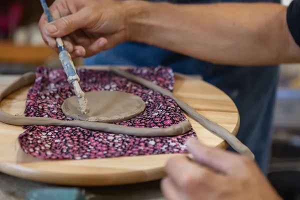 Modelez votre duo de tasses avec Natacha - Afbeelding nr. 4 - Wecandoo