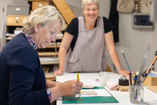 Initiez-vous à la reliure avec Valérie - Image n°2 - Wecandoo