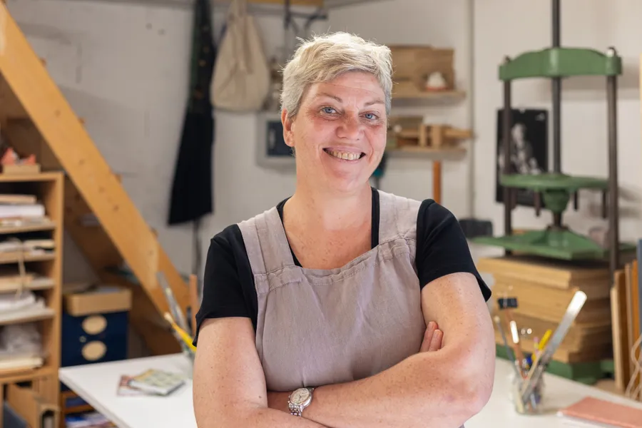 Valérie : Relieuse à La Rochelle