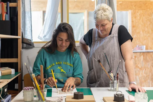 Fabriquez votre carnet en reliure criss cross avec Valérie - Image n°4 - Wecandoo